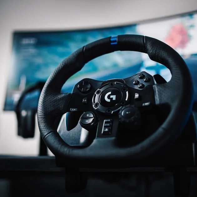 Проводной руль Logitech G923 Racing Wheel and Pedals for PS4 and PC (941-000149)