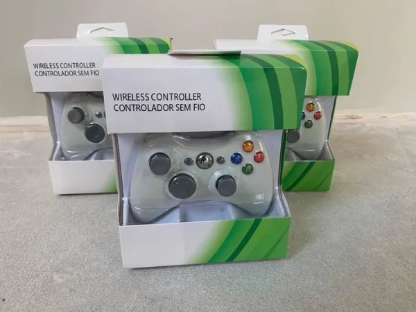 Беспроводной геймпад джойстик контроллер для Xbox 360 в белом цвете на батарейках AdlerGame (15-24)