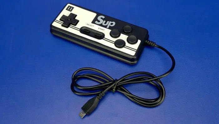 Консоль RMC Sup Game Box + 400 Игр + Геймпад Black
