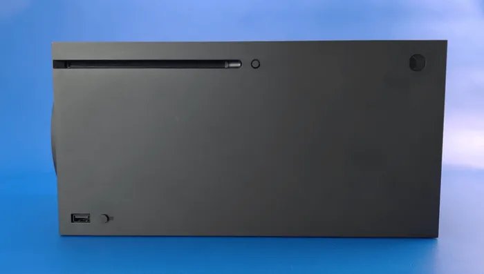 Набор Консоль Microsoft Xbox Series X 1TB Black + Геймпад Microsoft Xbox Series Pulse Red
