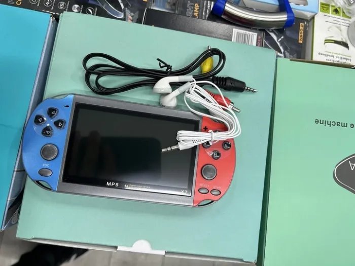 Игровая приставка - X-7 Plus экран 5.1" беспроводная ретро консоль 1000 игр, 8ГБ с поддержкой 16ГБ - VEN-115