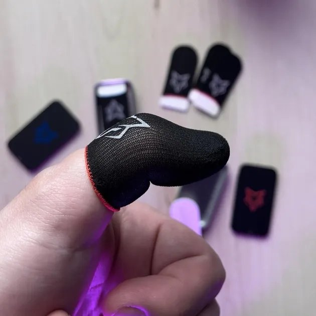 Игровые напальчники для сенсорного экрана телефона Sarafox Wasp Feelers v6 2 пары ( 4 шт) с красным манжетом + бокс PUBG Mobile Call Of Duty 2 StandOFF