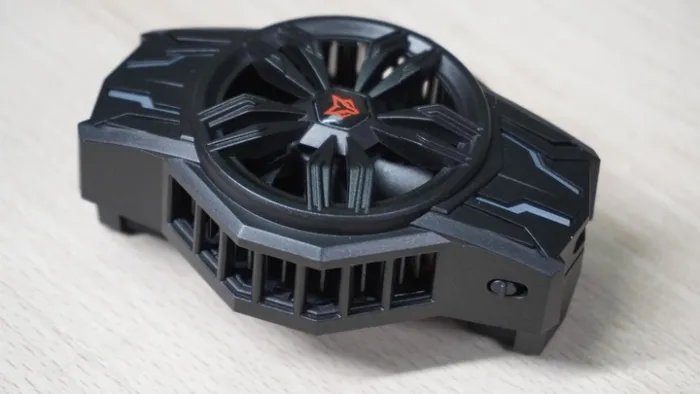 Охлаждение Sarafox Wasp Funcooler S1 для телефона с эффектом Пельтье