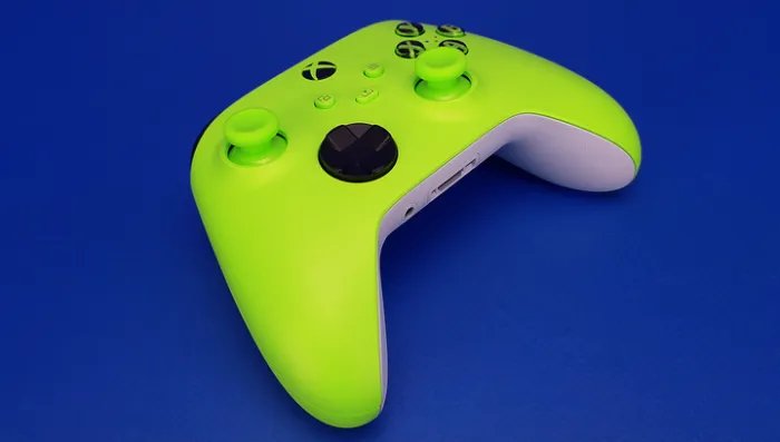 Набор Консоль Microsoft Xbox Series S 1TB (XXU-00010) Carbon Black + Геймпад Беспроводной Controller Electric Volt