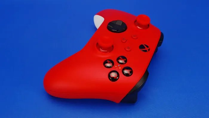 Набор Консоль Microsoft Xbox Series S 1TB (XXU-00010) Carbon Black + Геймпад Беспроводной Controller Pulse Red