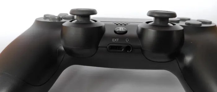 Беспроводной джойстик для PS4 Черный.